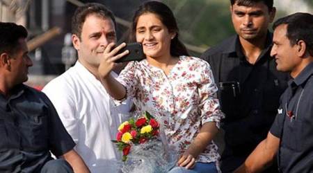 Rahul Gandhi, Gujarat elections, Congress, Rahul Gandhi selfie, Rahul selfie with girl in Gujarat rally, Congress Gujarat rally, Rahul Gandhi in Gujarat, Rahul Gandhi security breach, Rahul Gandhi convoy, india news, indian express