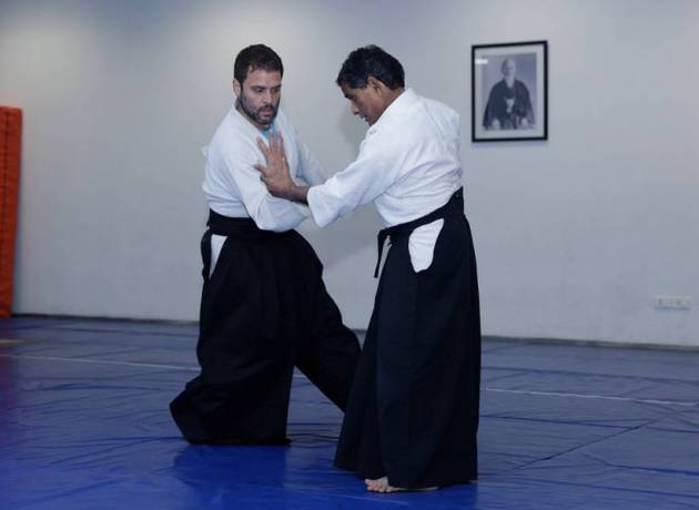 rahul gandhi photos, rahul gandhi karate pics, rahul gandhi doing judo karate images, rahul gandhi Aikido pictures, congress