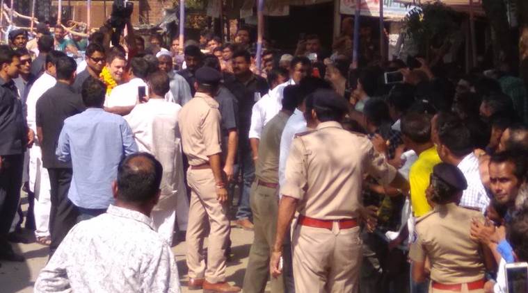 gujarat assembly elections, gujarat polls, rahul gandhi, congress, rahul gandhi in gujarat, rahul gandhi bharuch, rahul gandhi surat, rahul gandhi congress, congress rahul gandhi, rahul gandhi news, gujarat news, india news, indian express, indian express news