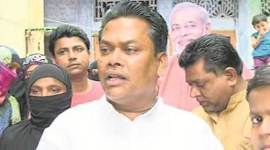 bjp mulsim leader stabbed, jamalpur, abdul rauf sheikh, stabbed, gujarat assembly elections 2017, indian express, express online, india news