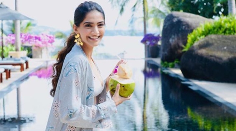 Sonam Kapoor, Sonam Kapoor latest photos, Sonam Kapoor fashion, Sonam Kapoor Rheson collection, Sonam Kapoor Rhea Kapoor, indian express, indian express news