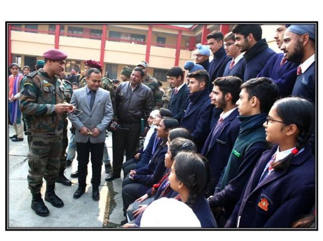 MS Dhoni in APS Srinagar Indian Army