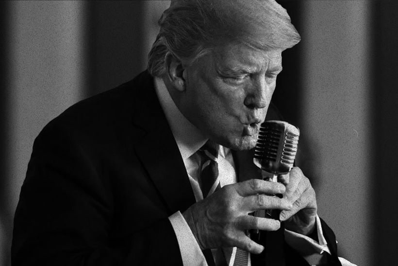 Donald Trump drinking water from a bottle sets off hilarious Photoshop ...