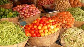 veggie prices, vegetable prices, vegetables, soaring vegetable prices, vegetable market, indian express, indian express news