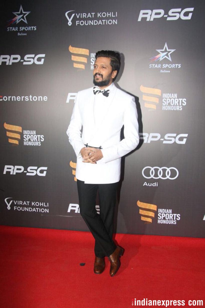 Virat Kohli Anushka Sharma photos, Virat Anushka photos, Kohli Anushka photos