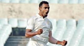 Abhimanyu Mithun, Abhimanyu Mithun hattrick, Abhimanyu Mithun bowling, Karnataka vs Tamil Nadu, Vijay Hazare Trophy final, hattrick on birthday, Abhimanyu Mithun and Peter Siddle