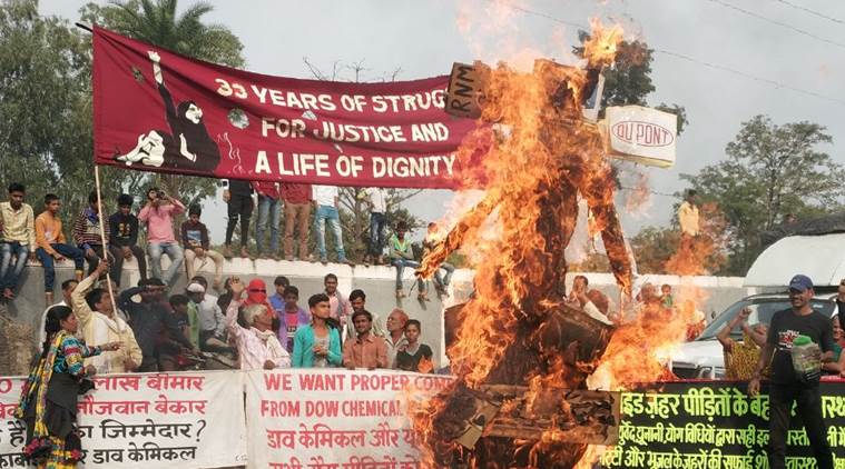 Bhopal gas tragedy, Bhopal gas tragedy survivors march, Union Carbide, Dow Chemical, Bhopal gas tragedy anniversary, Bhopal news, Indian express news