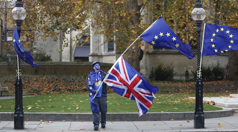 Britain confident in Brexit talks, sees no return to hard Irish border