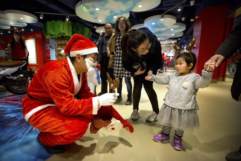 christmas, merry chirstmas, christmas 2017, christmas lights, christmas trees, christmas celebrations, christmas preparations, christmas lightings, christmas photos, christmas images, lifestyle news, winter festival, indian express