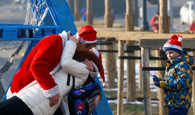 christmas, christmas 2017, merry christmas, christmas photos, christmas images, christmas celebration, christmas mass, christmas eve celebrations, indian express