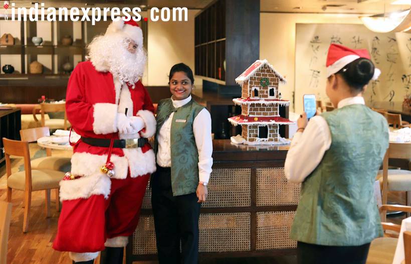 Christmas, Christmas 2017, Xmas, Christmas Santa Claus, Xmas Santa Claus, Santa Claus, Santa Claus gets ready, Christmas preparations, how Santa Claus gets ready, indian express, indian express news