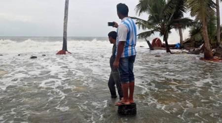 Cyclone Ockhi: Maharashtra govt declares holiday for schools tomorrow due to 'serious weather predictions'