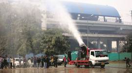 anti-smog gun trials, delhi anti-smog gun, delhi pollution, delhi air quality, anti-smog gun tests, anand vihar air quality, delhi smog, delhi weather, water gun tests, delhi news, indian express, indian express news