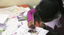 delhigirl Girls dump rag-picking, pick up flowers to earn a living