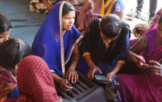 mobile phone, gender gap, smartphone usage, smartphone india, smartphone women, harvard university, mobile phone news