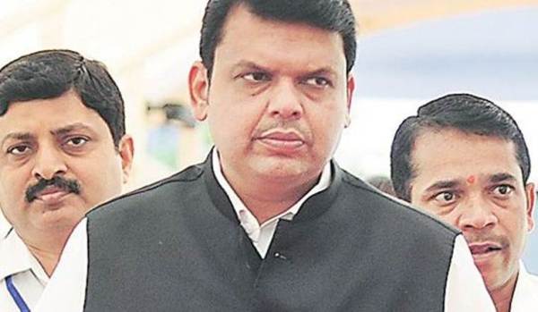 Maharashtra CM Devendra Fadnavis visits Kripashankar Singh's house as part of Ganesh festival