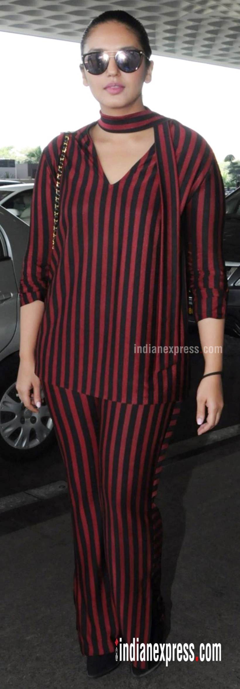 Huma Qureshi, Bizarre outfits 2017, Fashion Misses 2017, Worst Outfits 2017