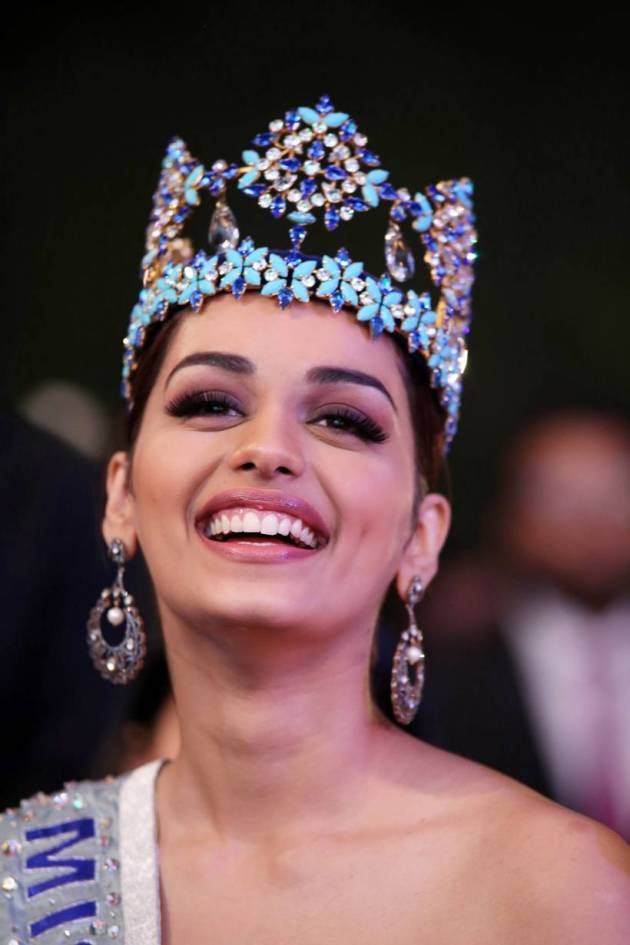 Manushi Chhillar, Virat Kohli, Arun Jaitley, Rajkummar Rao, Adar Poonawalla, Ravi Shastri, Kidambi Srikanth, CNN IBN Indian of the Year Awards 2017, Indian of the Year Awards 2017, Mnaushi Chhillar at Indian of the Year Awards, Virat Kohli at Indian of the Year Award, Manushi Chhillar news, Manushi Chhillar latest news, Manushi Chhillar photos, Manushi Chhillar latest photos, Manushi Chhillar pictures, Manushi Chhillar latest pictures, Manushi Chhillar fashion, Manushi Chhillar style, Manushi Chhillar in gown, Manushi Chhillar in Monisha Jaisingh, celeb fashion, bollywood fashion, celeb news, Bollywood news, indian express, indian express news