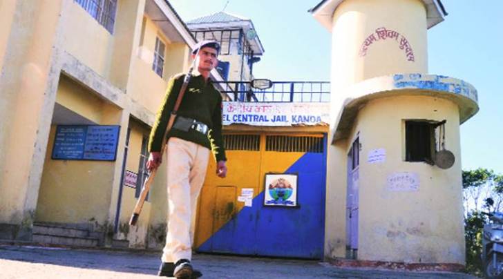 3 undertrials escape from Kanda jail