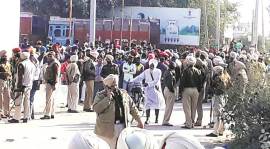 malanwalla-759 Bricks, stones hurled, shots fired in Mallanwala