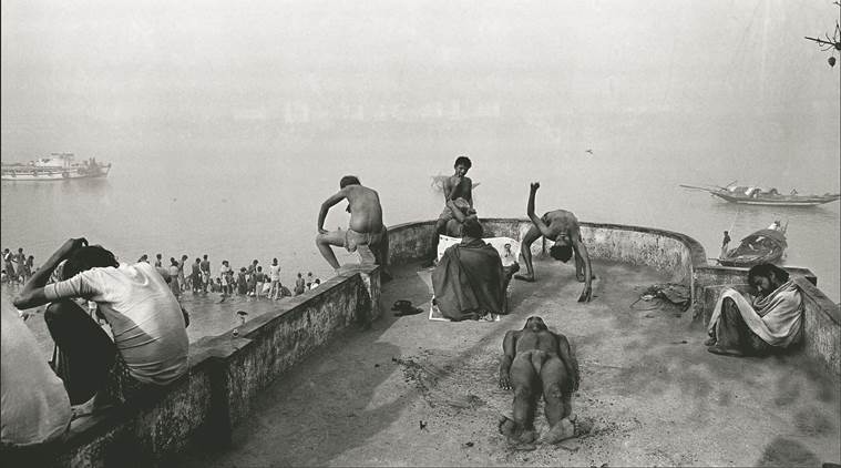 Picture the Story by Raghu Rai