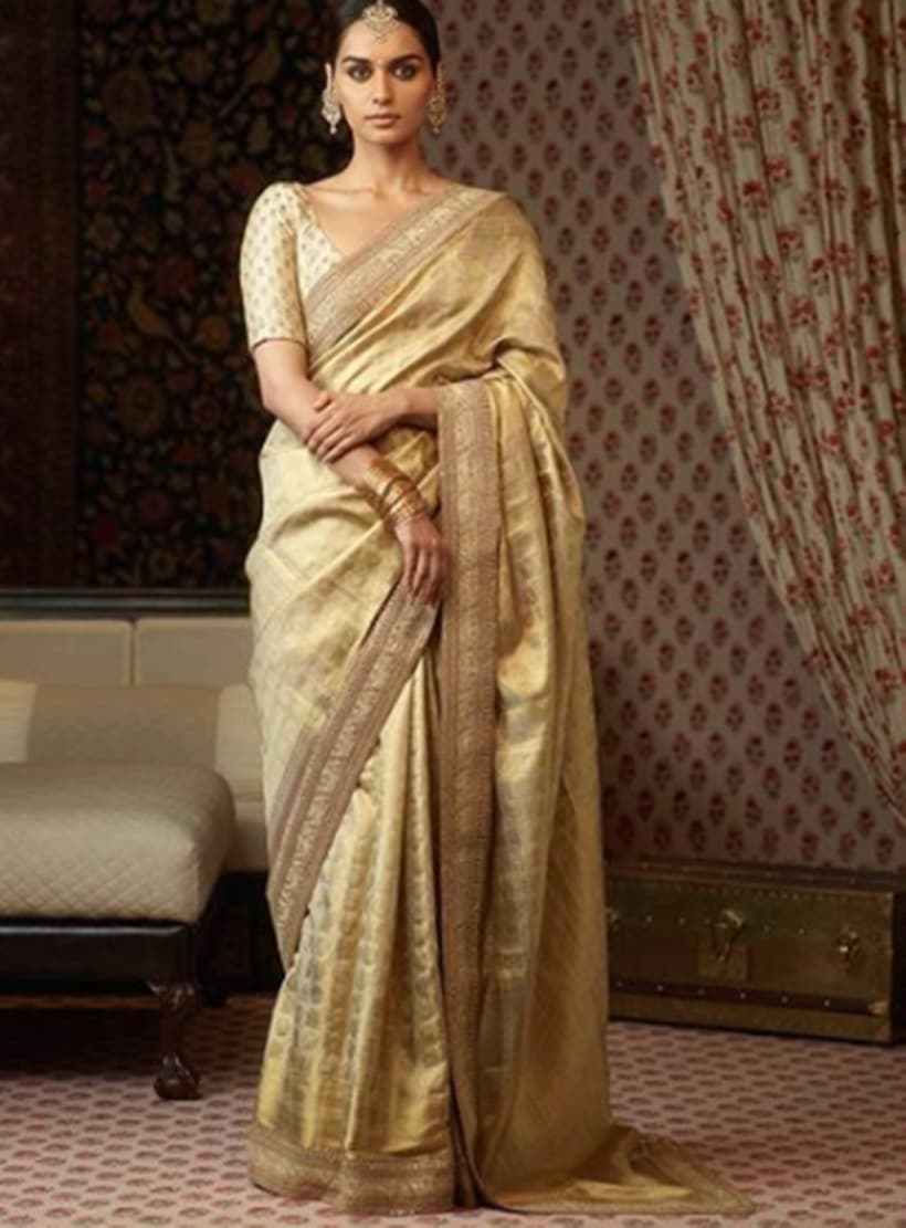 Why Indians Still Wear Sarees - SheSight