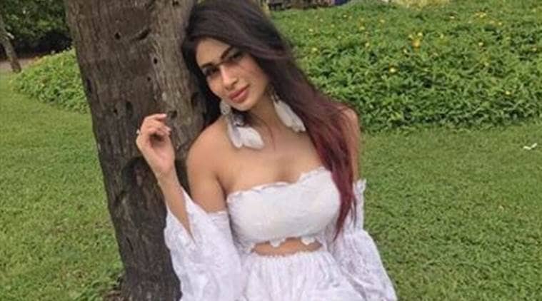 mouni roy would make bollywod debut with gold
