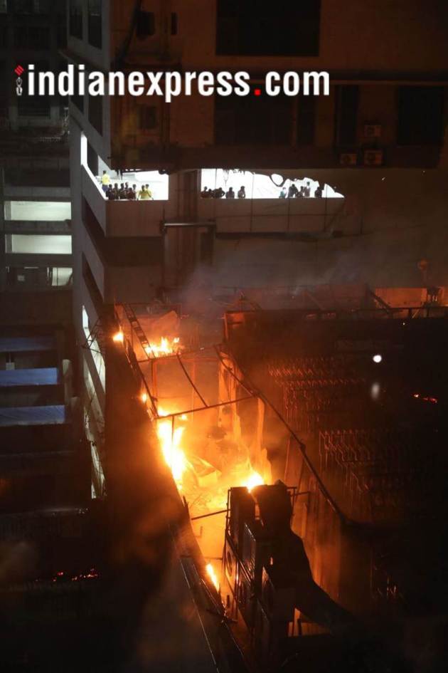 mumbai fire, mumbai fire photos, london taxi bar fire, mumbai bar fire images, lower parel fire pictures, mumbai taxi bar fire pics, mumbai fire latest pics, kamala hills fire photos, indian express