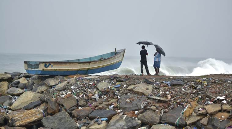 Cyclone Ockhi Live Updates: IMD Says ‘very Severe’ Storm To Intensify ...