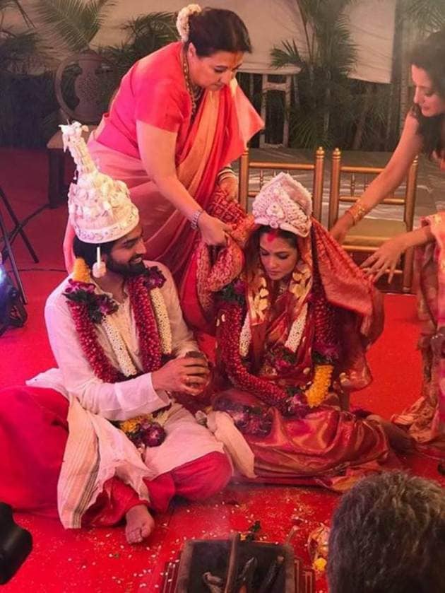 Riya Sen weds Shivam Tiwari