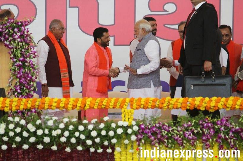 Gujarat CM Vijay Rupani sworn-in
