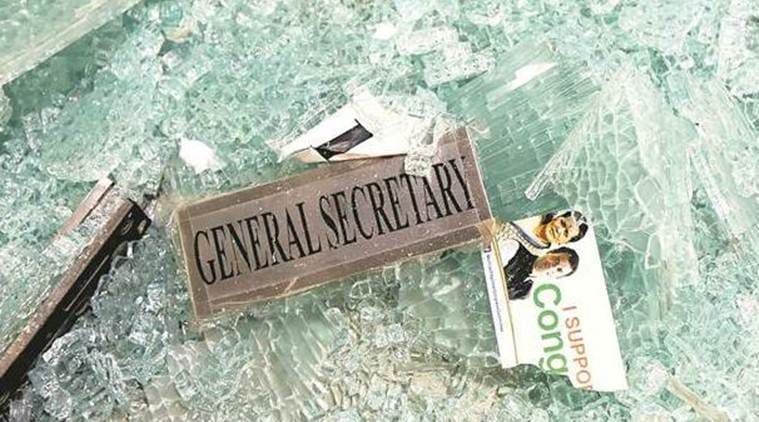 mns workers vandalise congress ofice, mumbai, devendra fadnavis, azad maidan, indian express, express online