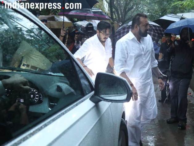 sanjay dutt at shashi kapoor funeral