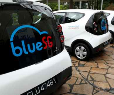 Singapore car sharing service, electric car-sharing service, Singapore public transport options, BlueSG car sharing, electric vehicles, self-driving technology, battery technology, Singapore traffic