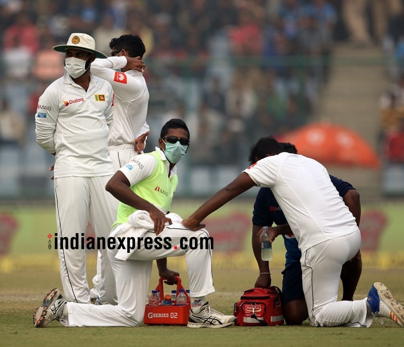 Sri Lankan players wear face masks due to Delhi smog