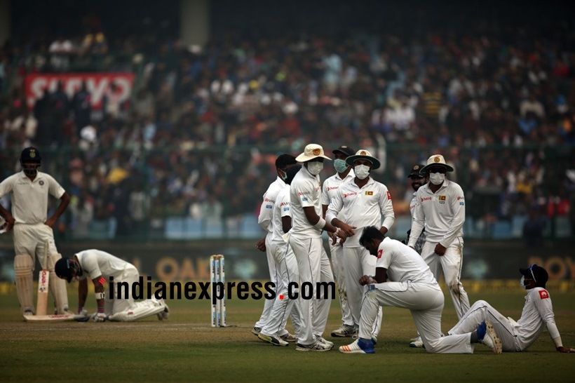 Sri Lankan players wear face masks due to Delhi smog