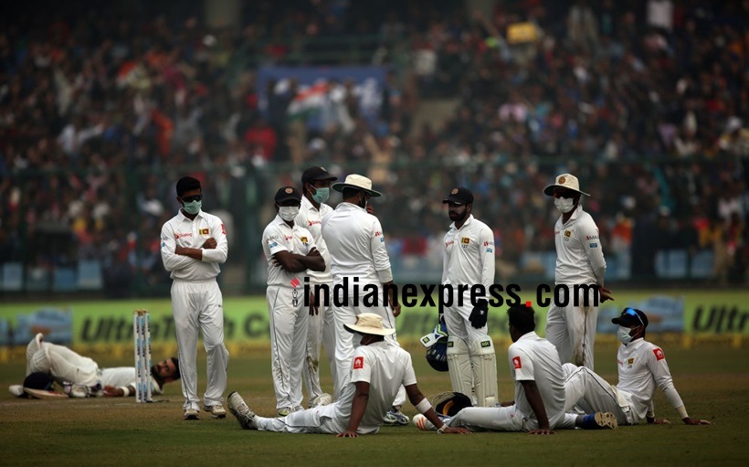 Sri Lankan players wear face masks due to Delhi smog