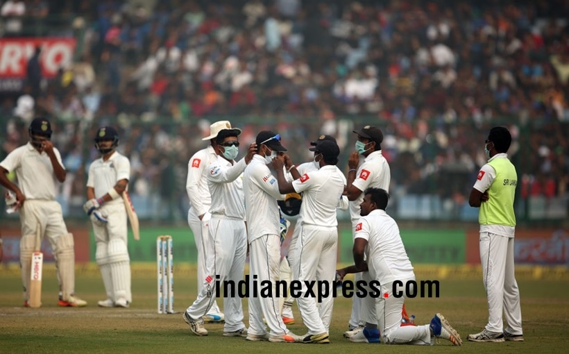 Sri Lankan players wear face masks due to Delhi smog
