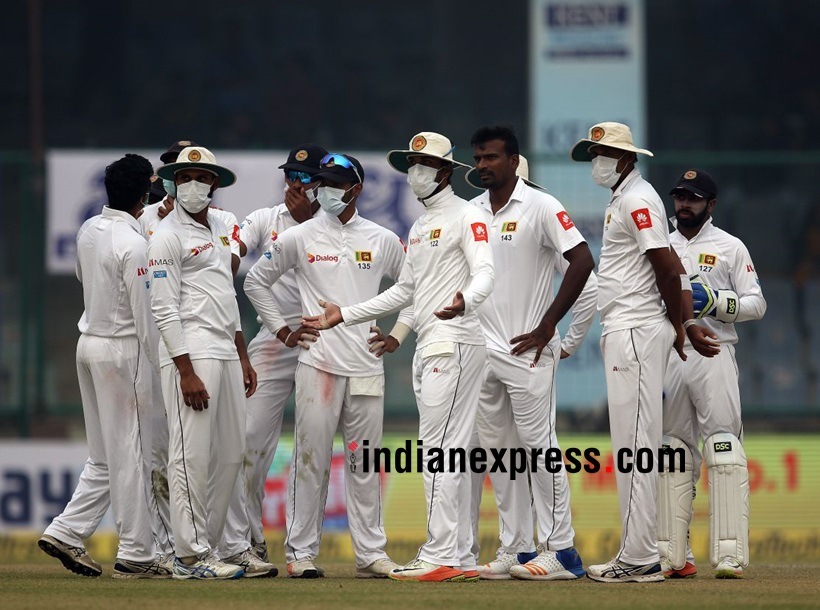 Sri Lankan players wear face masks due to Delhi smog