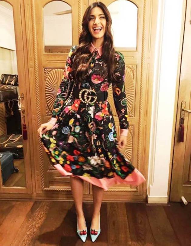 Quriky prints, Sonam Kapoor, Kangana Ranaut, Katrina Kaif, Jacqueline Fernandez, Shraddha Kapoor, Karisma Kapoor, Yami Gautam, Ileana D'Cruz, Shweta Bachchan, Sonam Kapoor fashion, Kangana Ranaut fashion, Katrina Kaif fashion, Jacqueline Fernandez fashion, Shraddha Kapoor fashion, Karisma Kapoor fashion, Yami Gautam fashion, Ileana D'Cruz fashion, Shweta Bachchan fashion, quirky printed top, quirky printed dress, cartoon printed dress, quirky printed tees, quirky prints bollywood, quirky print outfits, celeb fashion, bollywood fashion, indian express, indian express news