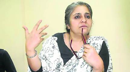Gujarat ATS takes activist Teesta Setalvad to Santacruz police station