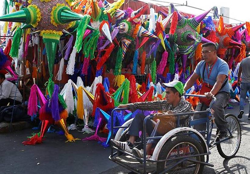 christmas, merry chirstmas, christmas 2017, christmas lights, christmas trees, christmas celebrations, christmas preparations, christmas lightings, christmas photos, christmas images, lifestyle news, winter festival, indian express