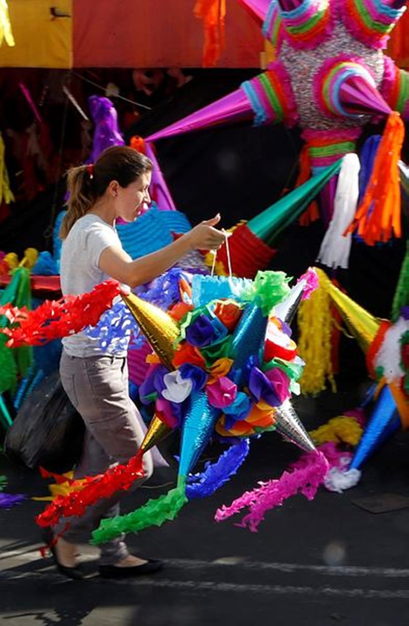 christmas, merry chirstmas, christmas 2017, christmas lights, christmas trees, christmas celebrations, christmas preparations, christmas lightings, christmas photos, christmas images, lifestyle news, winter festival, indian express