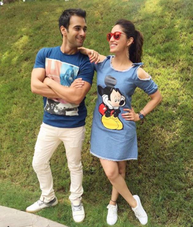 Quriky prints, Sonam Kapoor, Kangana Ranaut, Katrina Kaif, Jacqueline Fernandez, Shraddha Kapoor, Karisma Kapoor, Yami Gautam, Ileana D'Cruz, Shweta Bachchan, Sonam Kapoor fashion, Kangana Ranaut fashion, Katrina Kaif fashion, Jacqueline Fernandez fashion, Shraddha Kapoor fashion, Karisma Kapoor fashion, Yami Gautam fashion, Ileana D'Cruz fashion, Shweta Bachchan fashion, quirky printed top, quirky printed dress, cartoon printed dress, quirky printed tees, quirky prints bollywood, quirky print outfits, celeb fashion, bollywood fashion, indian express, indian express news