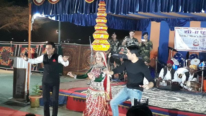 aiyaary team sidharth malhotra, manoj bajpayee, rakul preet at bsf camp in jaisalmer