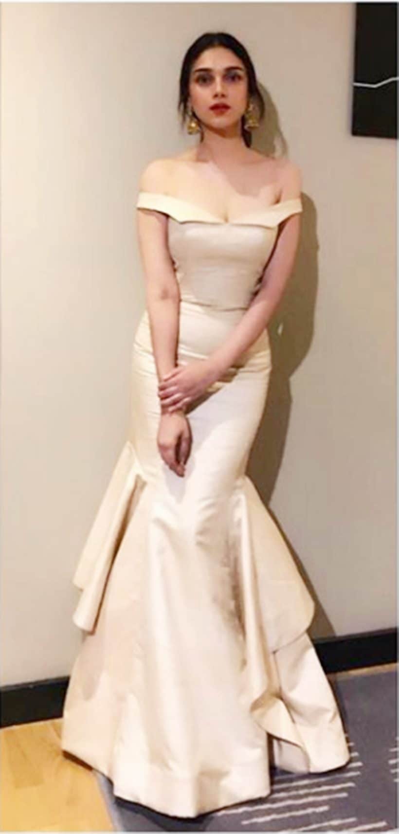 fashion hits and misses, aishwarya rai bachchan, deepika padukone, priyanka chopra, kareena kapoor khan, sonam kapoor, alia bhatt, kangana ranaut, shilpa shetty, taapsee pannu, aditi rao hydari, madhuri dixit, kajol, shraddha kapoor, tamannaah bhatia, shruti hassan, rakul preet, rakul preet singh, celeb fashion, bollywood fashion, indian express, indian express news