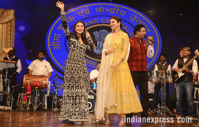 alia bhat, anushka sharma, anita dongre, customs day bollywood celebs, International Customs Day event, anushka alia anita dongre, International Customs Day event alia anushka, fashion news, indian express, bollywood fashion