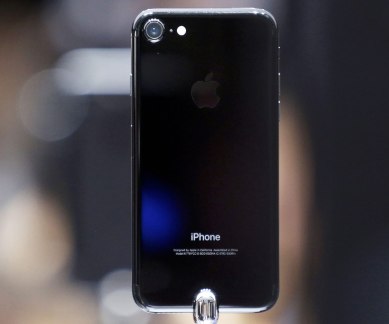 Apple, Apple iPhone battery, iPhone battery issue, Apple iPhone battery issue, Apple battery replacement, How to change iPhone battery, Apple authorised service