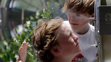 Australia witnesses intense heatwave, tests country's power grid