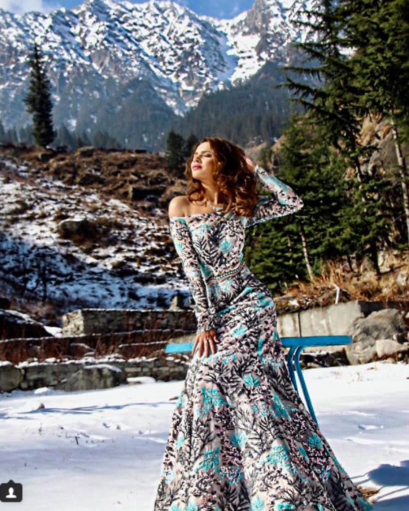 aashka goradia instagram photos